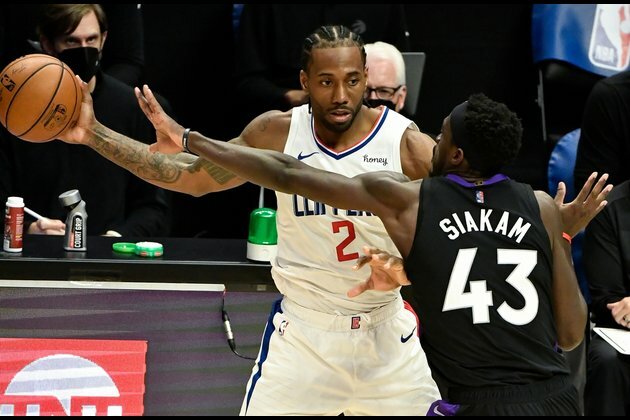 Clippers come from behind to down Raptors