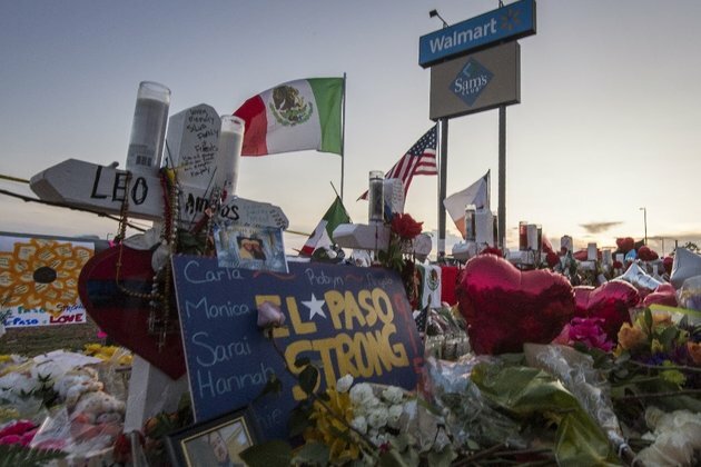 Shrugging off Trump, FBI tackles right-wing extremists