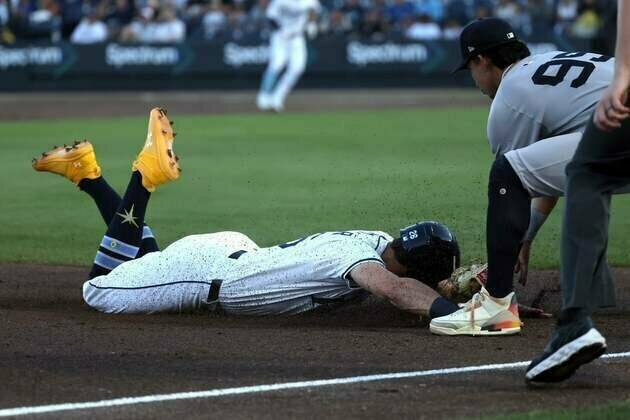 'Visiting' Yankees topple Rays for fourth straight win