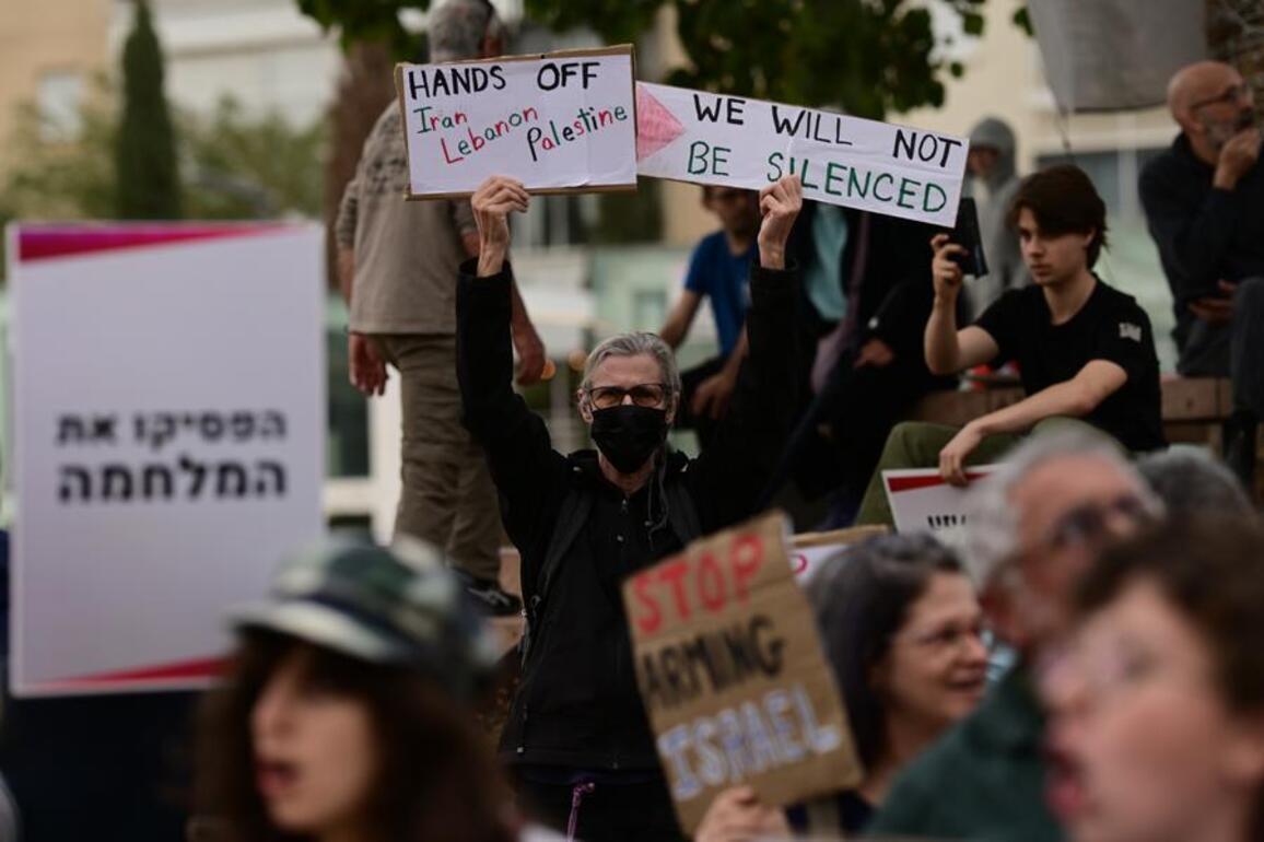 Roundup: Trump's 48-hour Hormuz ultimatum raises stakes as Iran warns of retaliation