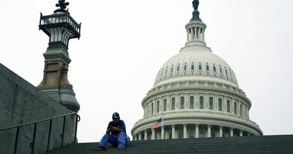 Senate Republicans block bid to limit Trumps war powers on Venezuela