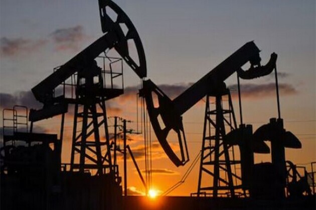 Strong FCNR-B inflows and stable valuations support markets as crude crosses USD 90/barrel: Experts