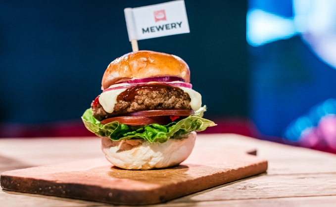 US firm Mewery's cultivated pork burger | Credit: Mewery