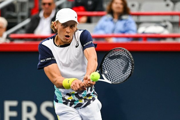 Emil Ruusuvuori downs Stan Wawrinka in Montreal opener