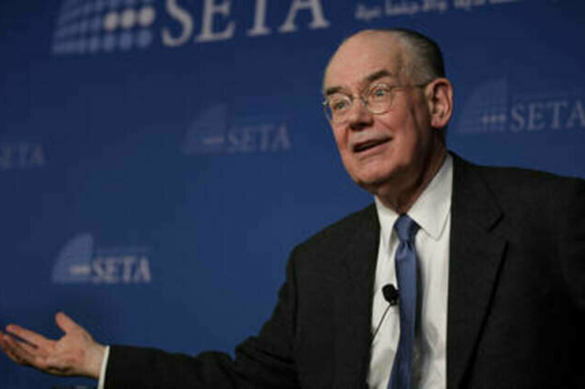 West eager to finish Russia as a great power - John Mearsheimer