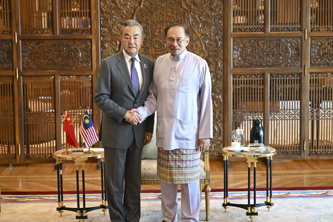 MALAYSIA-PUTRAJAYA-PM-CHINA-WANG YI-MEETING