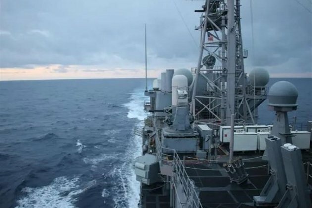 US, Canadian Warships Sail through Taiwan Strait