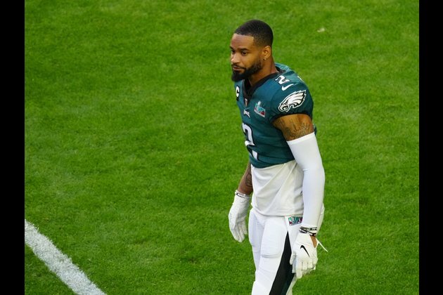 Reports: Darius Slay stays with Eagles, signs contract extension