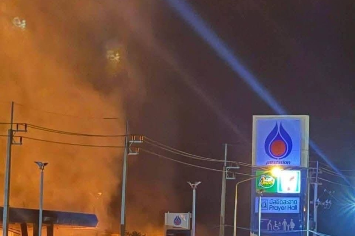 (SpotNews)THAILAND-NARATHIWAT-PETROL STATION-ARSON