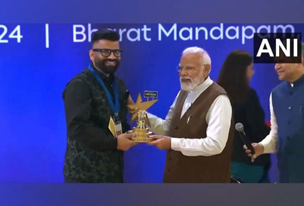 Prime Minister Modi honors Gaurav Chaudhary and Drew Hicks at National Creators Award