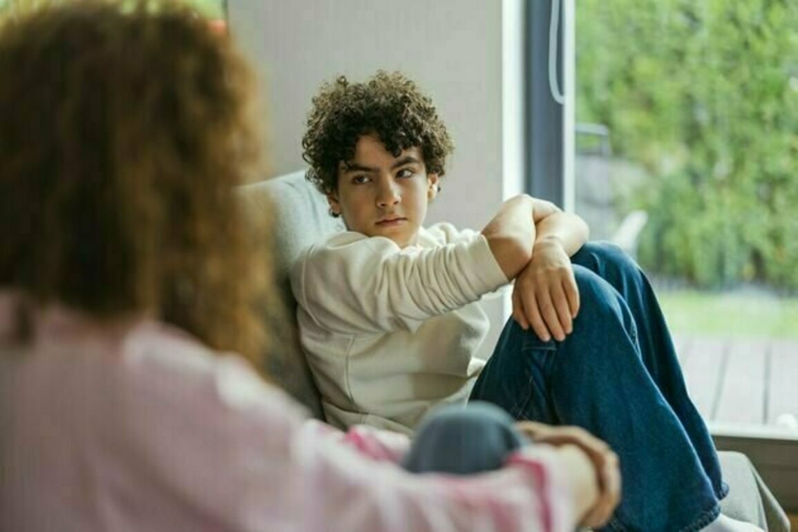 What's the difference between an eating disorder and disordered eating?