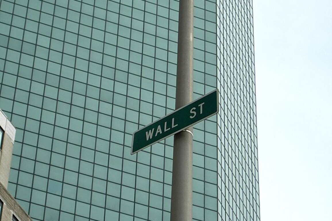 From Buy America to global bets, flows shift