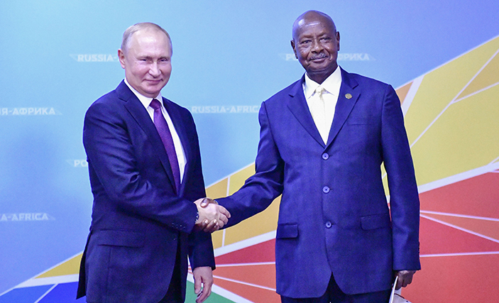 resident oweri useveni with resident ladimir utin during the ussiafrica ummit