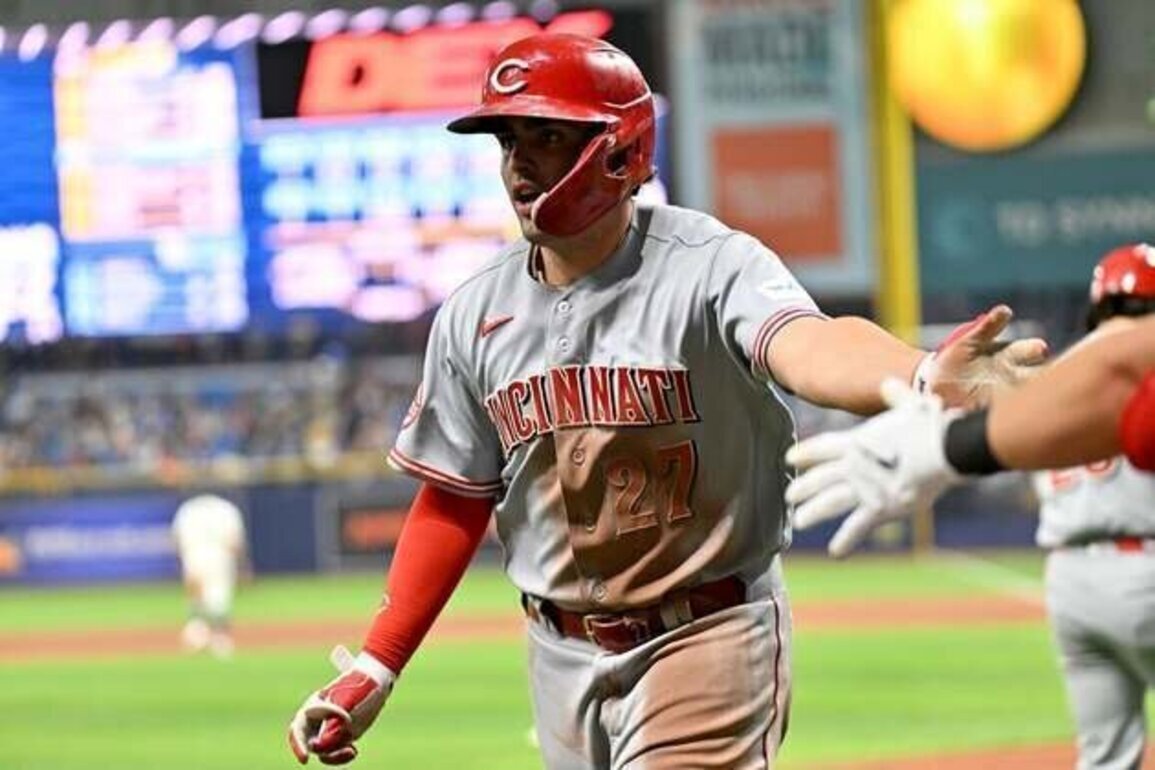 Light-hitting Reds keep finding ways to win ahead of finale vs. Tigers