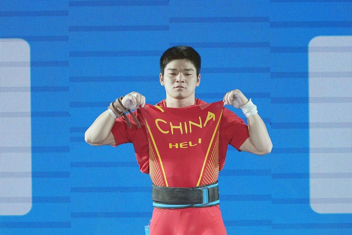 (SP)CHINA-JIANGSHAN-WEIGHTLIFTING-ASIAN CHAMPIONSHIPS-MEN'S 73KG (CN)