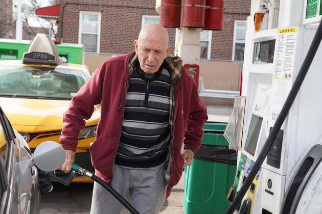 Economic Watch: Rising food, gas, utility costs squeeze Americans amid tariff, war concerns