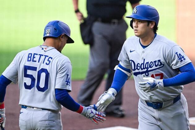 Best bets for Dodgers vs. Diamondbacks, Brewers vs. Giants, more on Monday, June 1 - CBS Sports