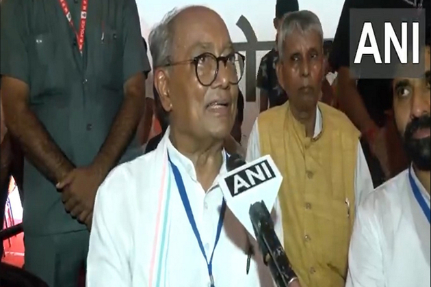 Person who abused PM Modi's mother was from BJP, claims Digvijaya Singh