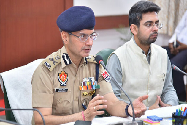 Major international drug cartel busted, 60.302 kg heroin recovered near International Border in Barmer