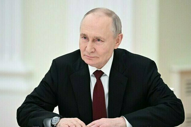 Putin speaks of hope from US contacts
