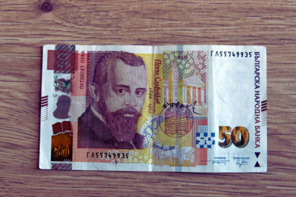 Bulgaria's Average Salary Surges Past 1,270 Euros