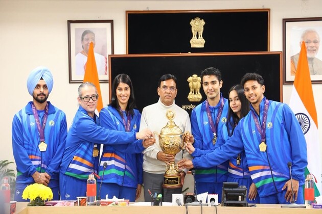 Sports Minister Mandaviya felicitates Indian Squash Team after maiden World Cup win