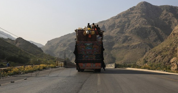 Khyber-Pakhtunkhwa traders urge reopening of Pak-Afghan borders as prolonged closure causes massive economic losses