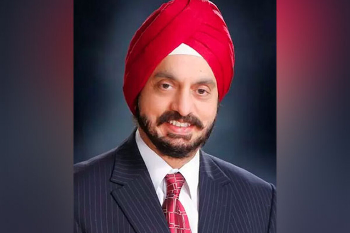 Globally acclaimed ophthalmologist Dr Harminder Singh Dua lauds state-of-the-art equipment at Army Hospital (R&R), New Delhi