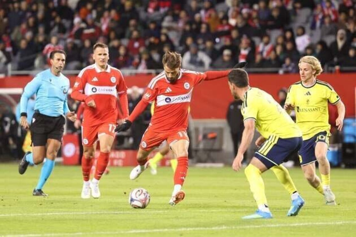 Chicago's 1st-minute goal holds up to end Nashville's unbeaten streak