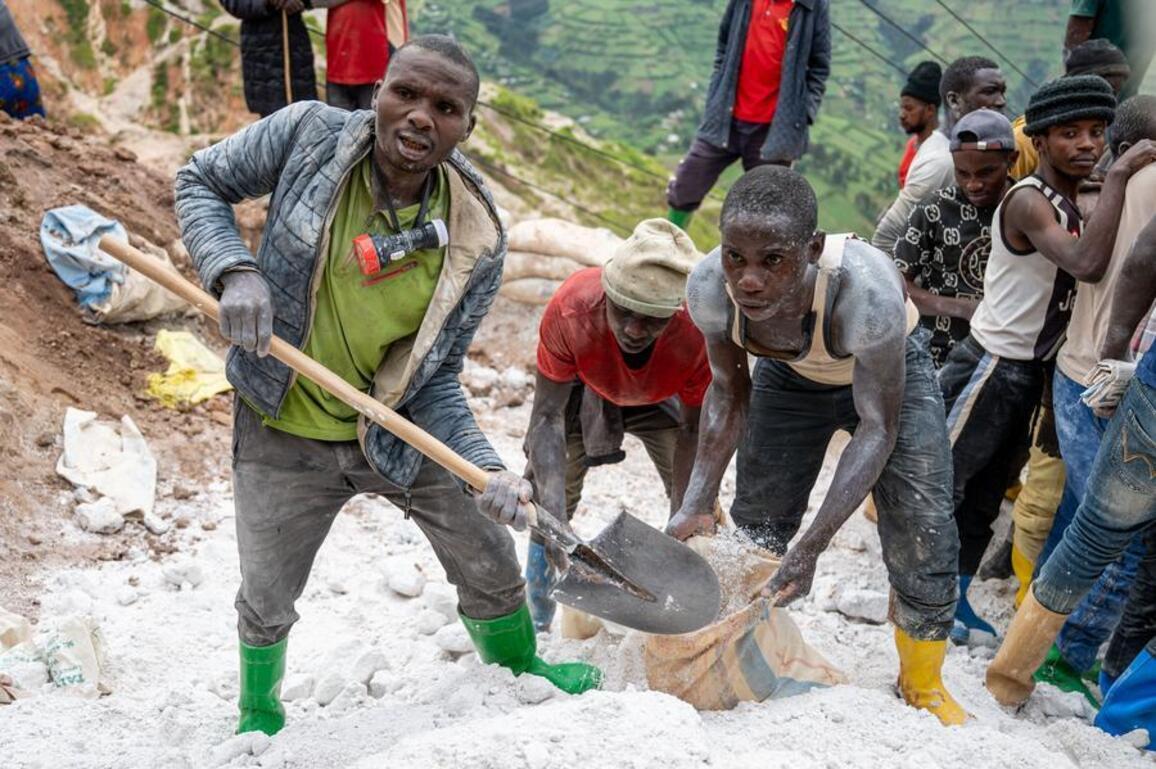 Update: Over 200 killed in mine collapse in DR Congo: official