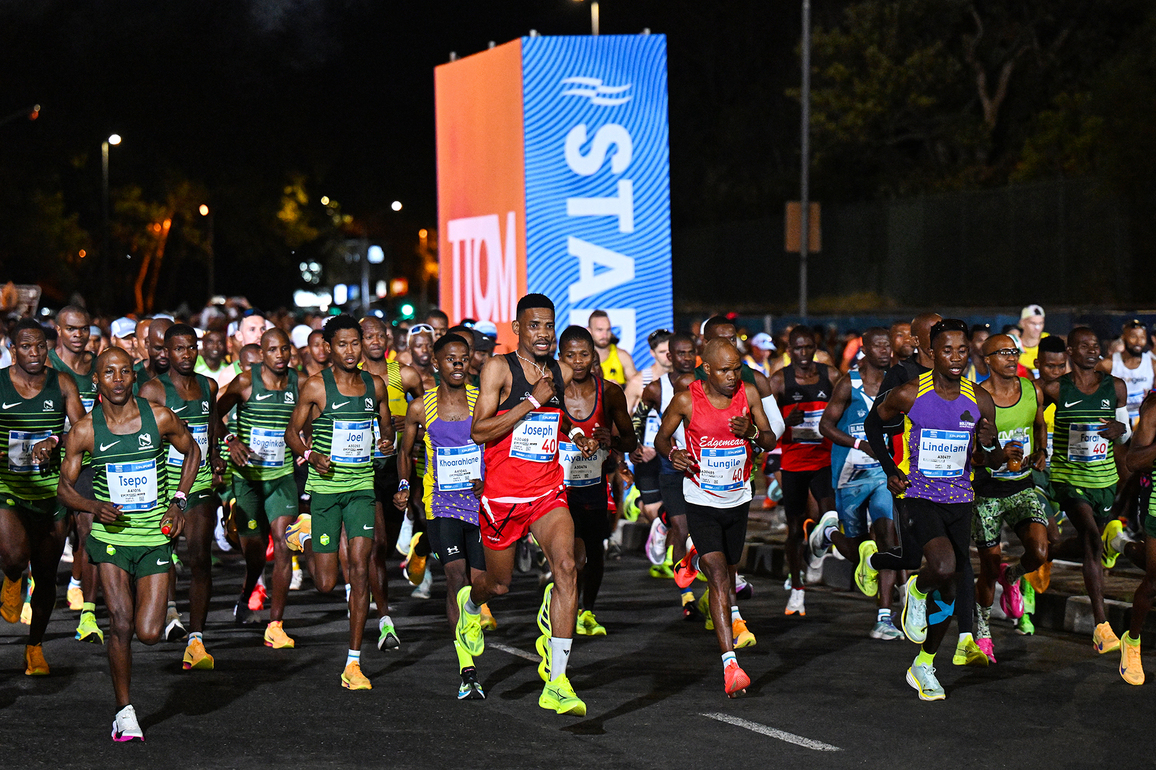 (SP)SOUTH AFRICA-CAPE TOWN-TWO OCEANS MARATHON
