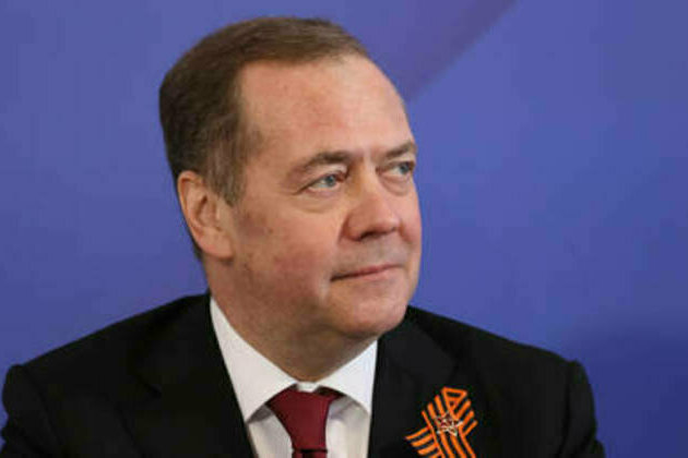 Medvedev issues warning about peace talks