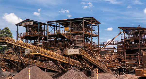 Operação de minério de ferro da LGA Mineração em MG