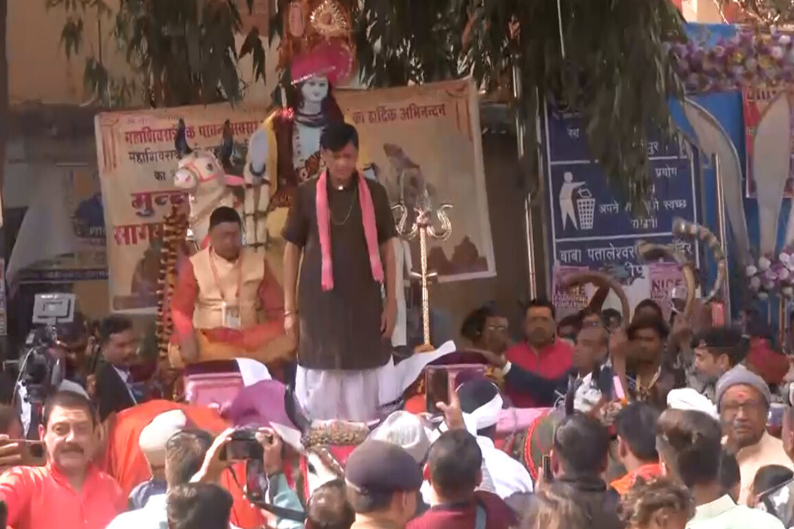 Bihar: MoS Home Nityanand Rai leads 'Shiv Baraat' on Mahashivratri at Hajipur