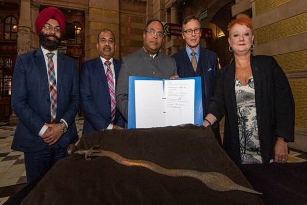 UK museum returns seven Indian artefacts including 14th-century Indo-Persian sword