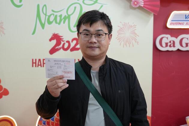 Spring Festival rush fills Vietnam-China passenger train