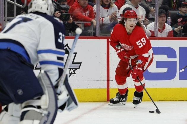 Desperate for offense, Red Wings open home-and-home vs. Sabres