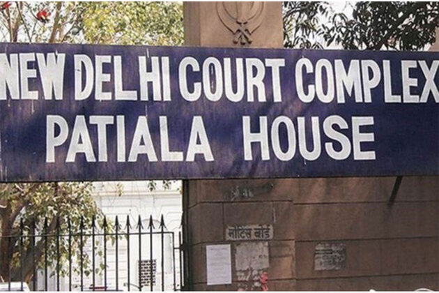 Delhi Court restrains Advik Capital from proceeding with proposed rights issue in Derivative Suit