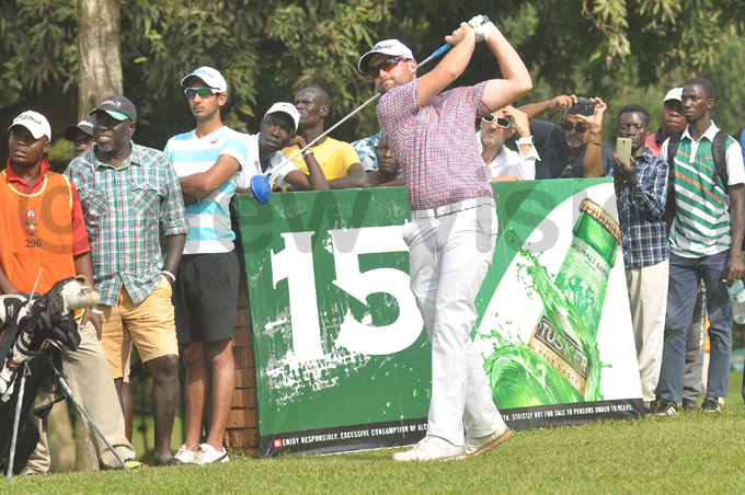 tephen erreira tees off from the 15th tee during the final round hoto by ichael subuga