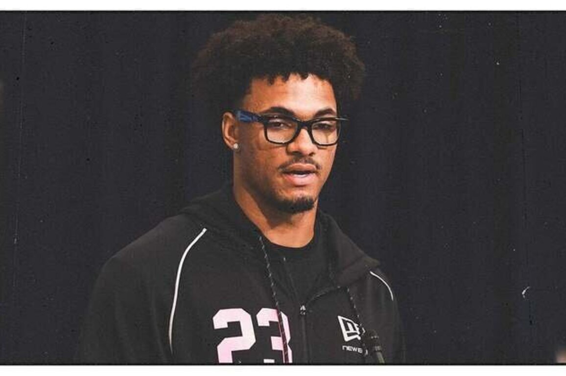 How Kenyon Sadiq Plans to Display His Versatility at 2026 NFL Combine
