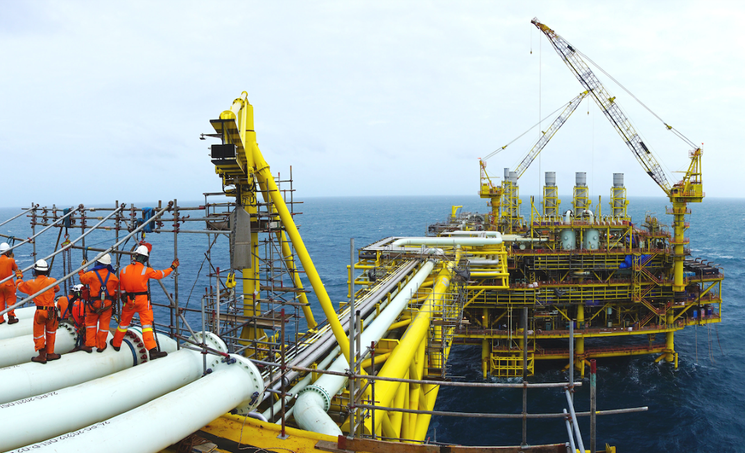 Union claims decisive victory for offshore workers against contract giants