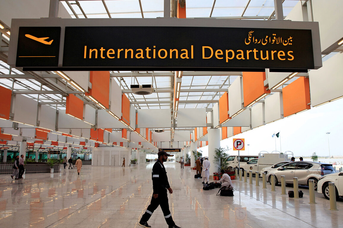Pakistan's leaders fail to deliver as millions flee abroad in search of livelihood