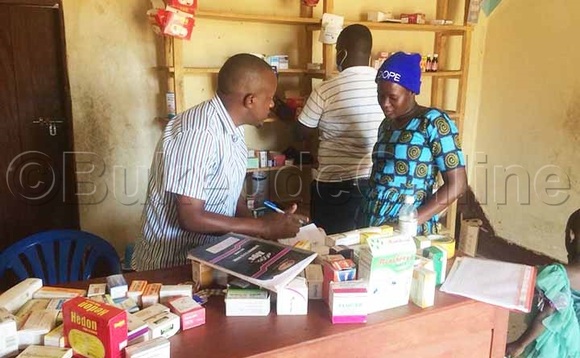 Aboobuyinza nga bakunya omukazi. Aboobuyinza nga bakunya omukazi.