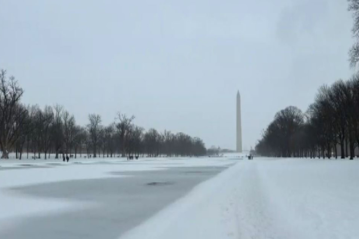 US reels under snowstorm, more than 1 million customers without power: over 17000 flights cancelled