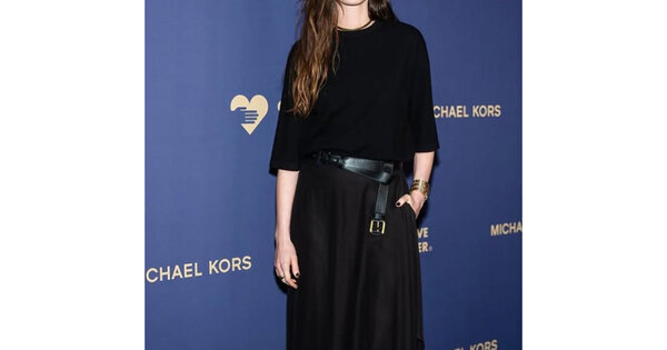 Anne Hathaway addresses facelift rumors, says speculation became "distracting"
