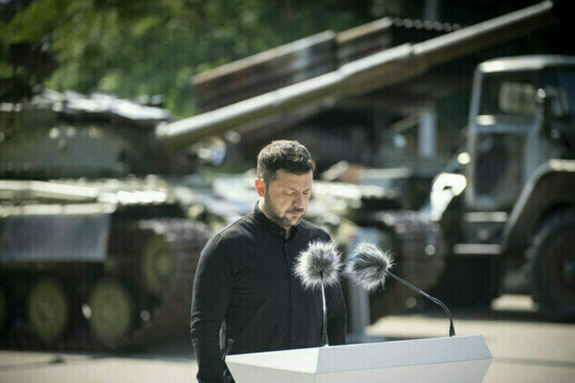 Zelensky knows hes losing US senator
