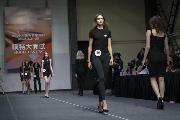 CHINA-BEIJING-FASHION WEEK-MODEL CASTING (CN)
