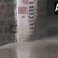 New Delhi: Yamuna river continues to flow near danger mark