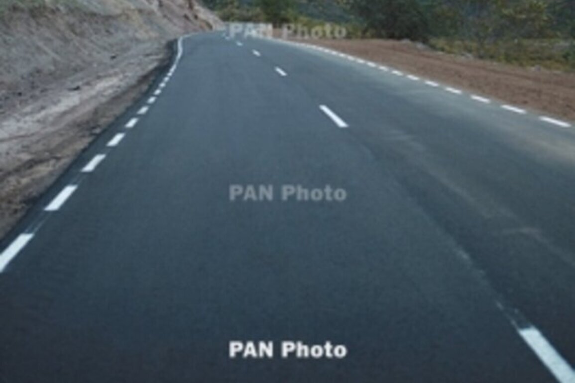 Pashinyan offers road link between Azerbaijan, Nakhichevan