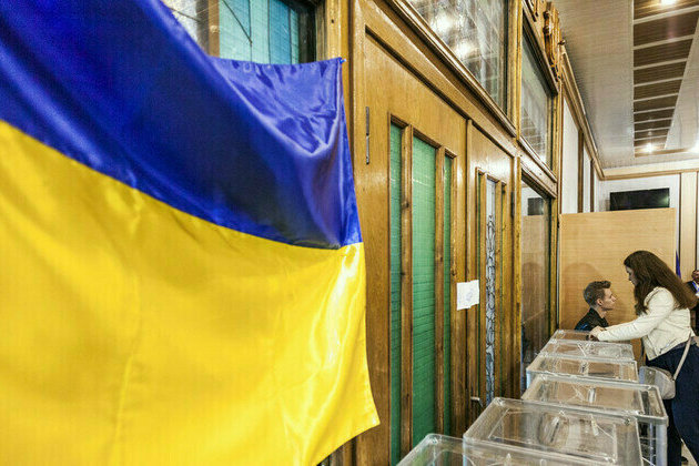 Ukraine will hold elections  Trump envoy